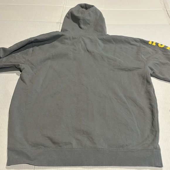 Universal Studios Harry Potter Gray Yellow black Hufflepuff Hoodie zipper packet - Picture 9 of 12